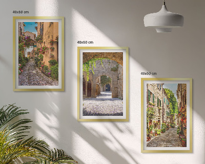 Įrėmintas triptikas Italijos gatvių gėlių architektūra