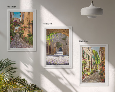 Įrėmintas triptikas Italijos gatvių gėlių architektūra