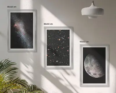Įrėmintas triptikas kosmoso galaktikos žvaigždės ir mėnulis
