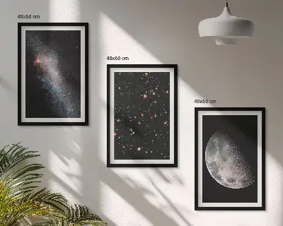 Įrėmintas triptikas kosmoso galaktikos žvaigždės ir mėnulis