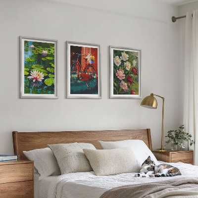 3 paveikslų rinkinys su rėmais Lelijos sode, spalvingos gėlės