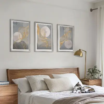 3 paveikslų rinkinys su rėmais abstrakčių raštų, bangų ir apskritimų motyvais