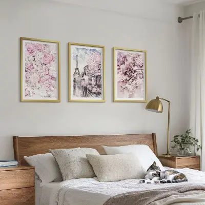3 paveikslų rinkinys su rėmais rožinių atspalvių gėlių peizažas