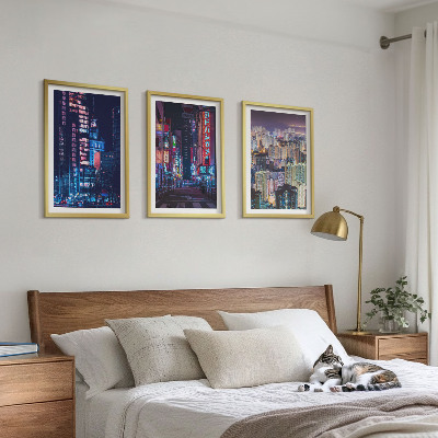 3 paveikslų rinkinys su rėmais Naktinio miesto neoninės šviesos