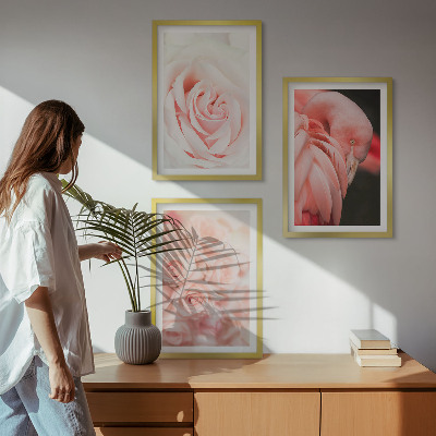 3 paveikslų rinkinys su rėmais Subtiliai pastelinės rožinės spalvos flamingai