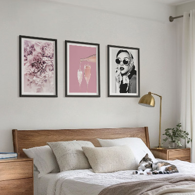 3 paveikslų rinkinys su rėmais Rožių žiedai ir elegantiška ponia