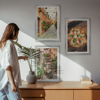 3 paveikslų rinkinys su rėmais Žavingos gatvės su picerija
