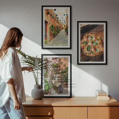 3 paveikslų rinkinys su rėmais Žavingos gatvės su picerija
