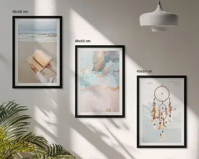 Abstraktus jūros temos triptikas įrėmintas boho stiliaus paveikslas