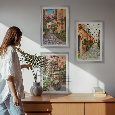 Įrėmintas triptikas Gatvės, gėlės, itališka atmosfera
