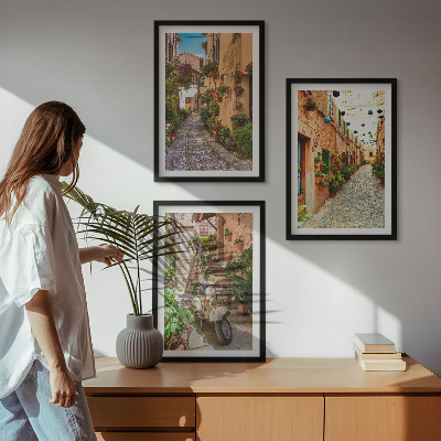 Įrėmintas triptikas Gatvės, gėlės, itališka atmosfera