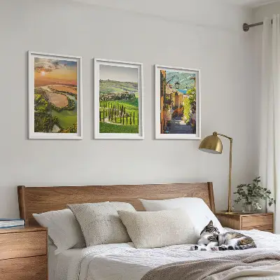Paveikslų rinkinys Italijos peizažai upės gatvėje su rėmais