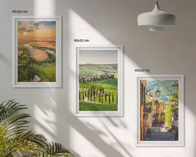 Paveikslų rinkinys Italijos peizažai upės gatvėje su rėmais