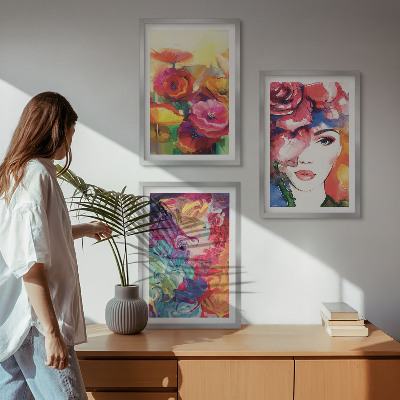 3 paveikslų rinkinys su rėmais Intensyvių gėlių moters portretas