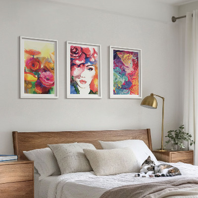 3 paveikslų rinkinys su rėmais Intensyvių gėlių moters portretas