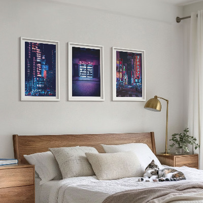 3 paveikslų rinkinys su rėmais Naktinio miesto neoninis įėjimas