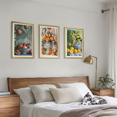 3 paveikslų rinkinys su rėmais Granatai, persikai, citrinos