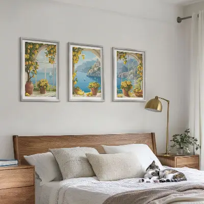 3 paveikslų rinkinys su rėmais jūros peizažai su citrinomis ir langais