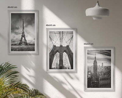 Įrėmintas triptikas Monochromatiniai tilto bokštai