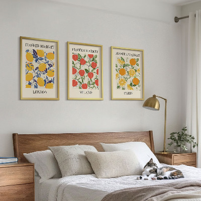 3 paveikslų rinkinys su rėmais Gėlių plakatai miestuose