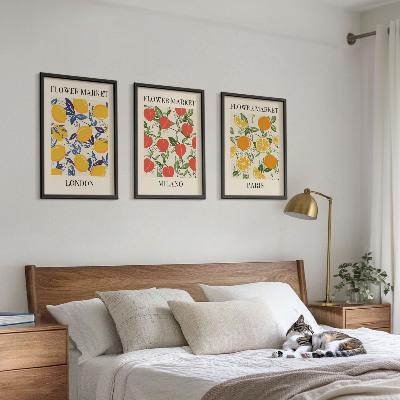 3 paveikslų rinkinys su rėmais Gėlių plakatai miestuose