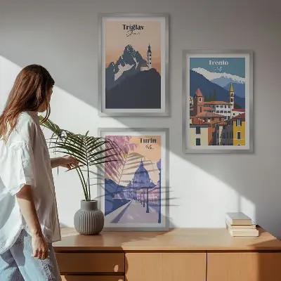 Kalnų architektūros retro iliustracijos įrėmintas triptikas