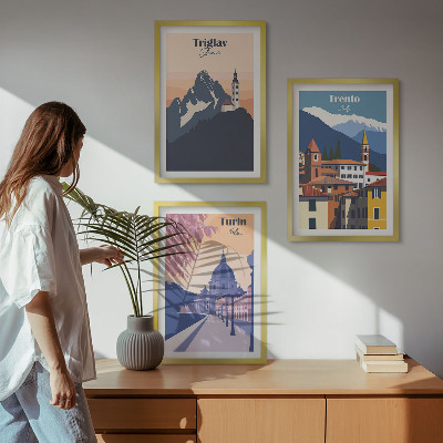Įrėmintas triptikas Kalnų architektūros retro iliustracijos