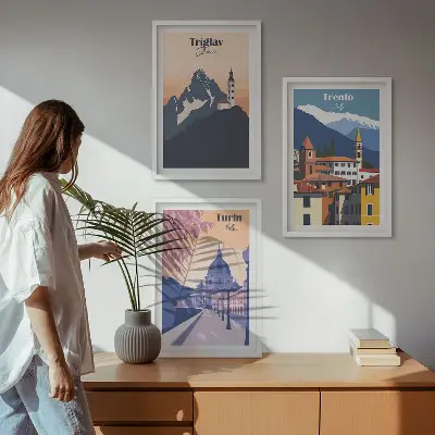 Kalnų architektūros retro iliustracijos įrėmintas triptikas
