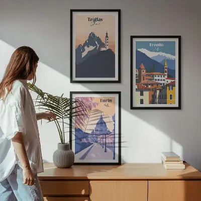 Kalnų architektūros retro iliustracijos įrėmintas triptikas