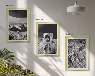3 paveikslų rinkinys su rėmais NASA nufotografavo Mėnulio astronautą