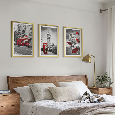 3 paveikslų rinkinys su rėmais Raudoni akcentai Londone