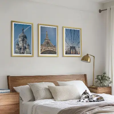 3 paveikslų rinkinys su rėmais su vaizdais iš įvairių pasaulio miestų