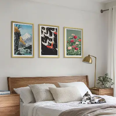 3 paveikslų rinkinys su rėmais kalnai su kriokliu, paukščiais ir gėlėmis