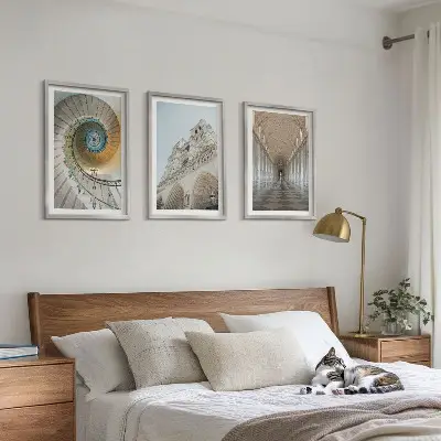Katedros fasado spiraliniai laiptai 3 paveikslų rinkinys su rėmais