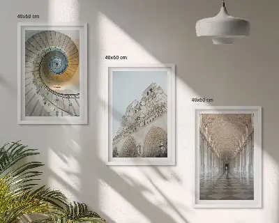 Katedros fasado spiraliniai laiptai 3 paveikslų rinkinys su rėmais