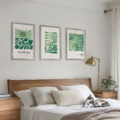 3 paveikslų rinkinys su rėmais žaliųjų lapų augalų motyvais
