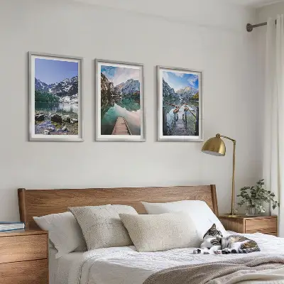 3 paveikslų rinkinys su rėmais kalnai, ežerai ir mediniai molai