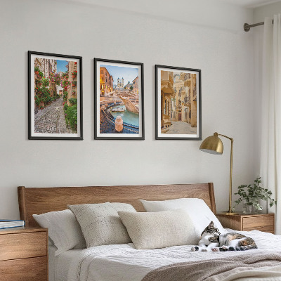 3 paveikslų rinkinys su rėmais Žavingos fontano gatvelės