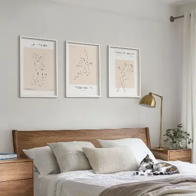 Moterų siluetų minimalizmo plakatas įrėmintas triptikas