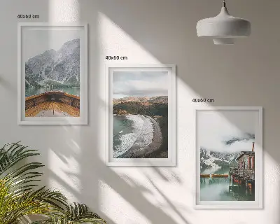 3 paveikslų rinkinys su rėmais peizažas su kalnais, ežeru, valtimi ir paplūdimiu