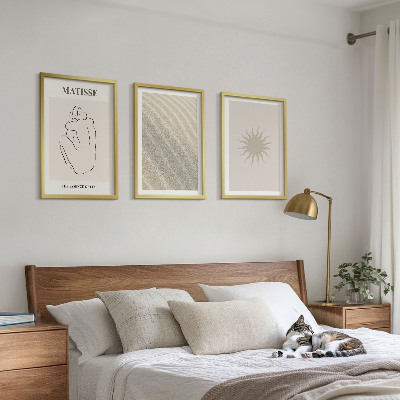 Įrėmintas triptikas Minimalistinės smėlio linijos saulėje