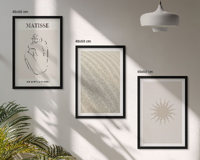Įrėmintas triptikas Minimalistinės smėlio linijos saulėje