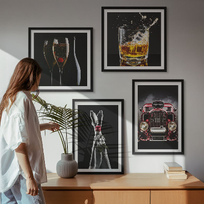Paveikslų kompozicija ant sienos Moterų kojos rožinės spalvos automobilio vyno