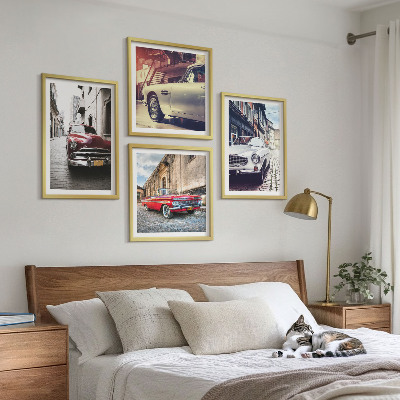 4 paveikslų rinkinys su rėmais Klasikiniai automobiliai miestuose