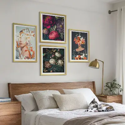 4 paveikslų rinkinys su rėmais gėlių portretai, puokštės ir lapai