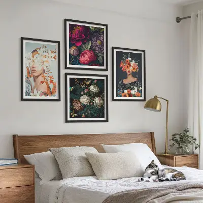 4 paveikslų rinkinys su rėmais gėlių portretai, puokštės ir lapai