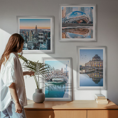 4 paveikslų rinkinys su rėmais Miestų ant vandens architektūra