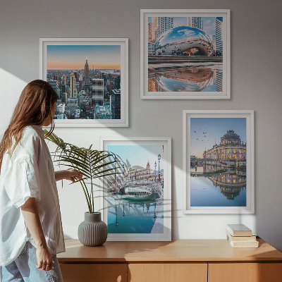 4 paveikslų rinkinys su rėmais Miestų ant vandens architektūra