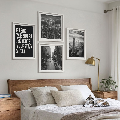 4 paveikslų rinkinys su rėmais Miesto gatvių juodai baltos spalvos įkvėpimas