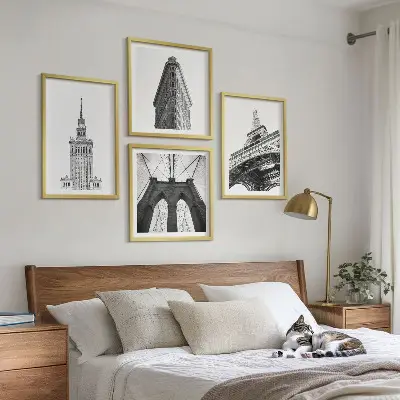 Daugiadalis paveikslas su rėmu juodai baltas architektūrinis minimalizmas